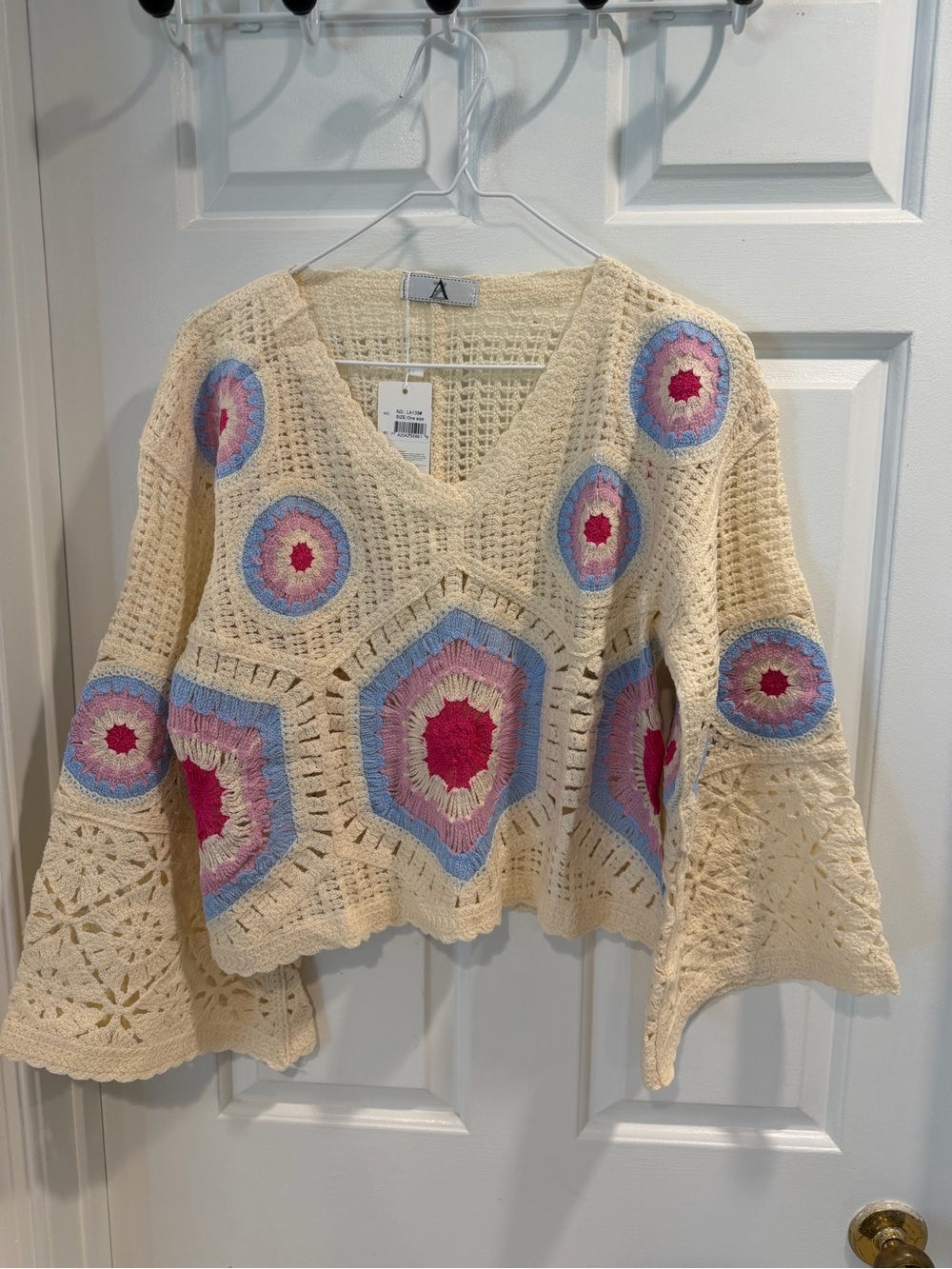 NWT AZ Boutique Boho Crochet V-Neck Sweater OSFM